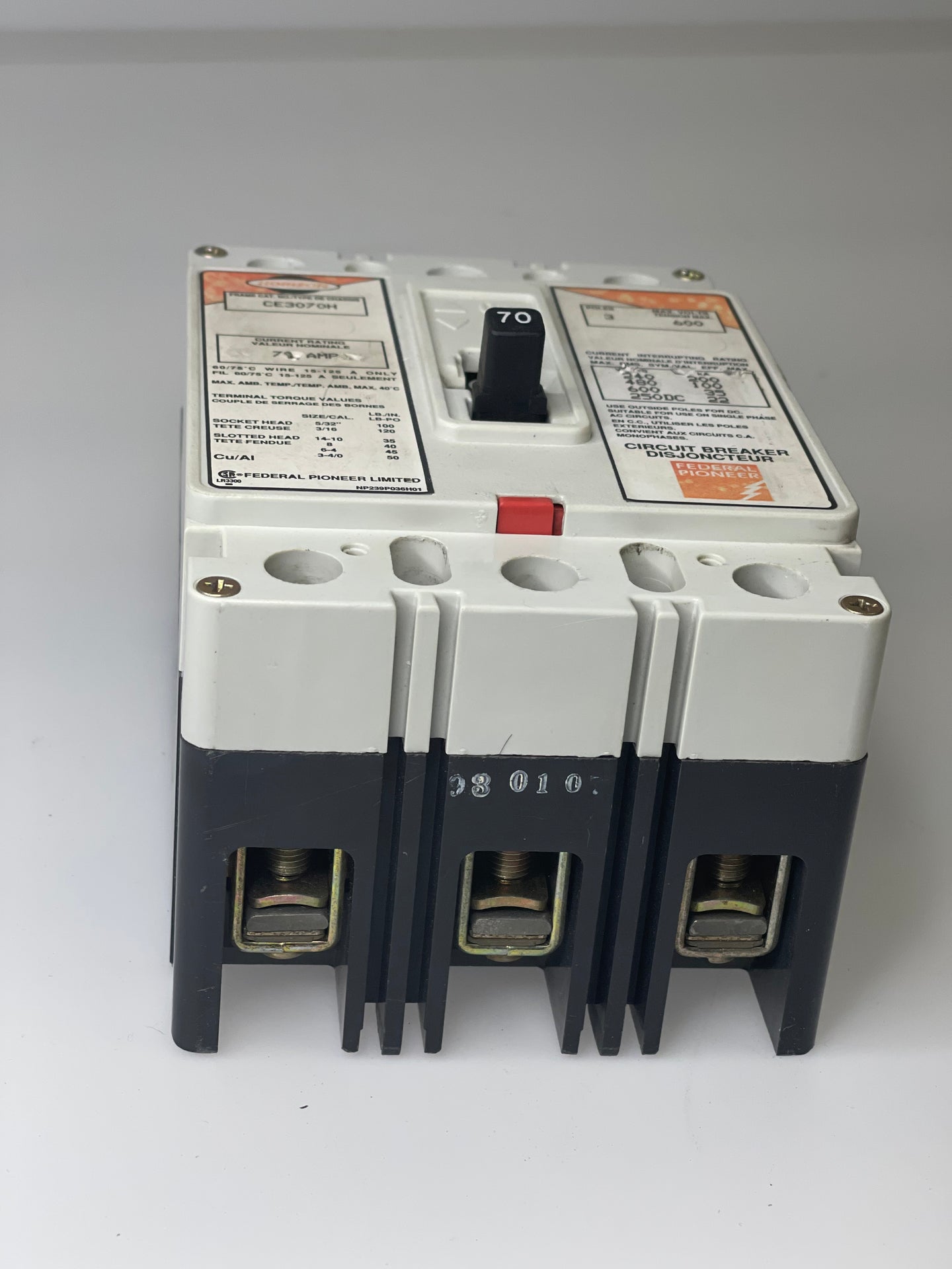 CE3070H FEDERAL PIONEER CIRCUIT BREAKER