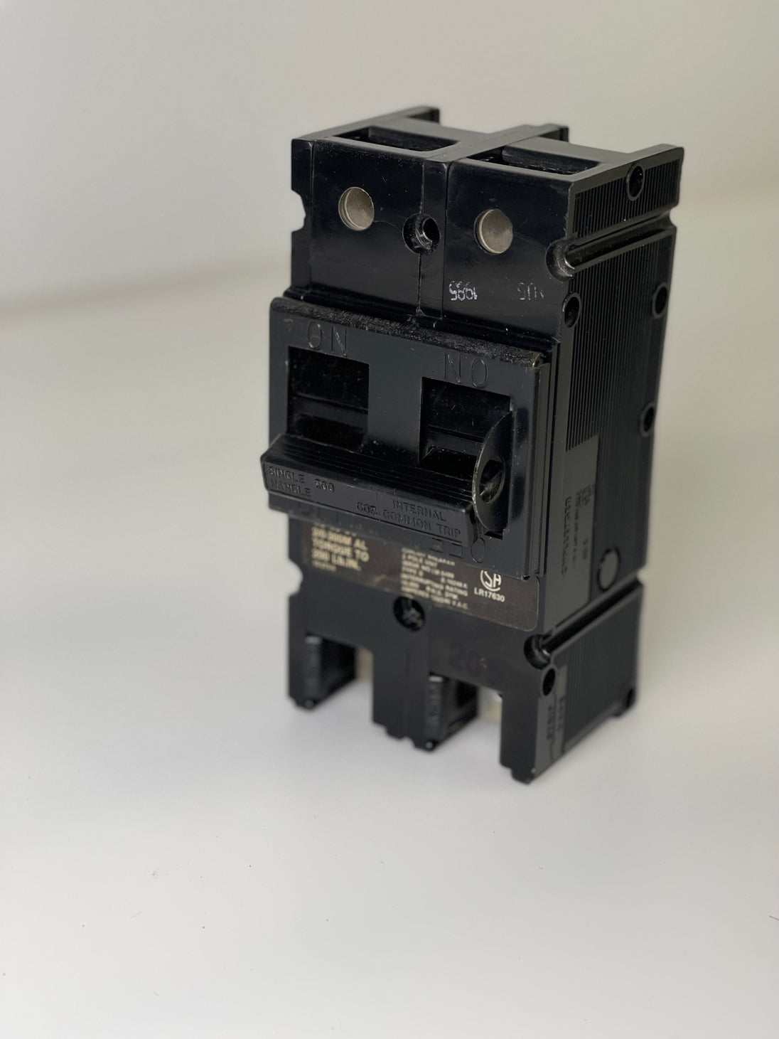 Ceb Panel D2200 200AMP COMMANDER,SYLVANIA ,CEB PANEL MAIN BREAKER Used